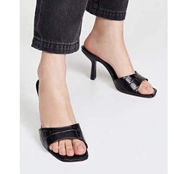 Mezlan Shoes - Mezlan Crocodile Heels